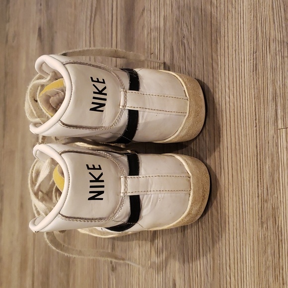 Nike Blazer Mid '77 Vintage - women's size 7, white with black swoosh - Picture 2 of 4